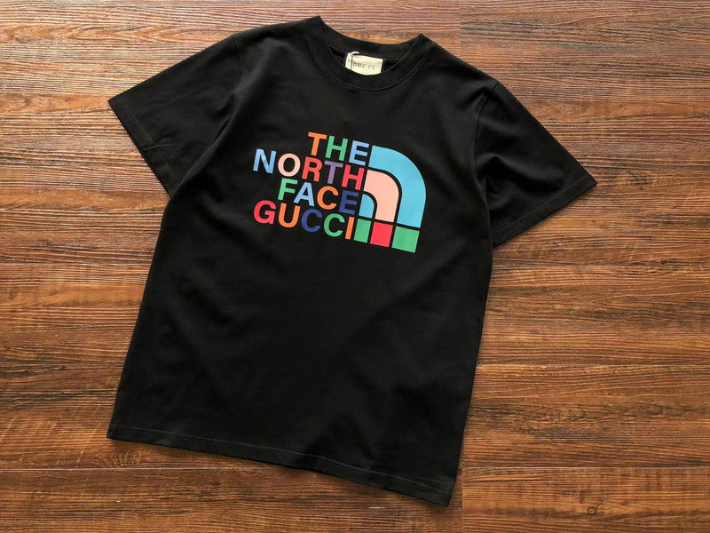 Camiseta The north face x Gucci Preta