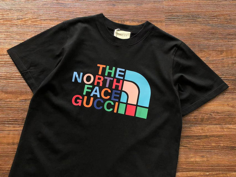 Camiseta The north face x Gucci Preta