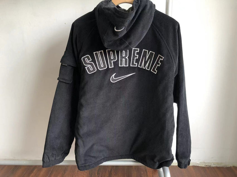 Jaqueta Supreme Nike Arc Corduroy