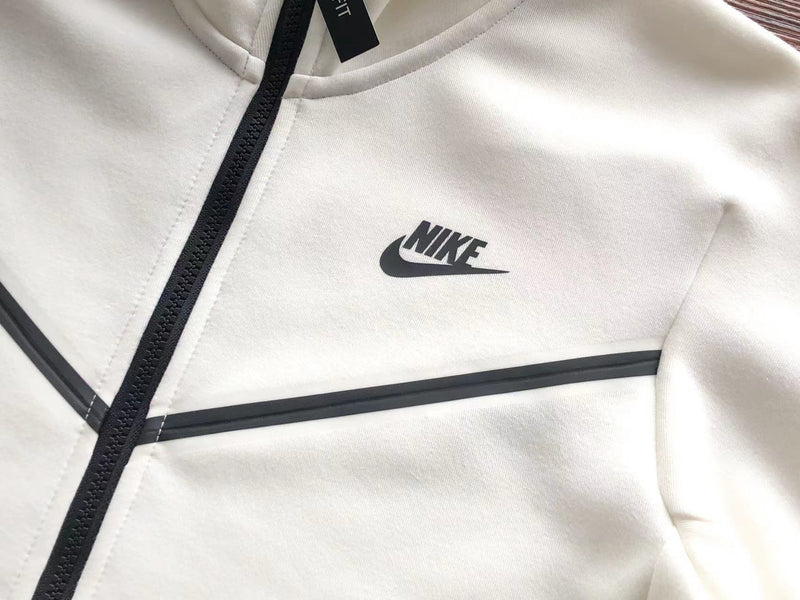 Nike Tech Fleece Branco