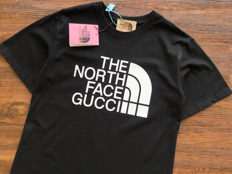 Camiseta The north face X Gucci preta