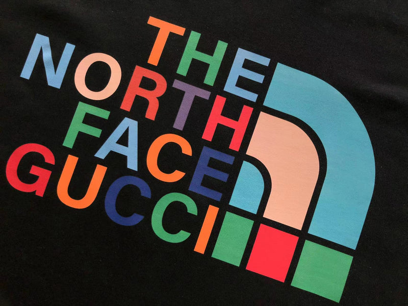 Camiseta The north face x Gucci Preta