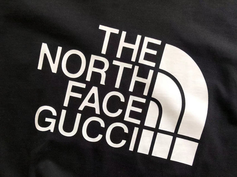 Camiseta The north face X Gucci preta